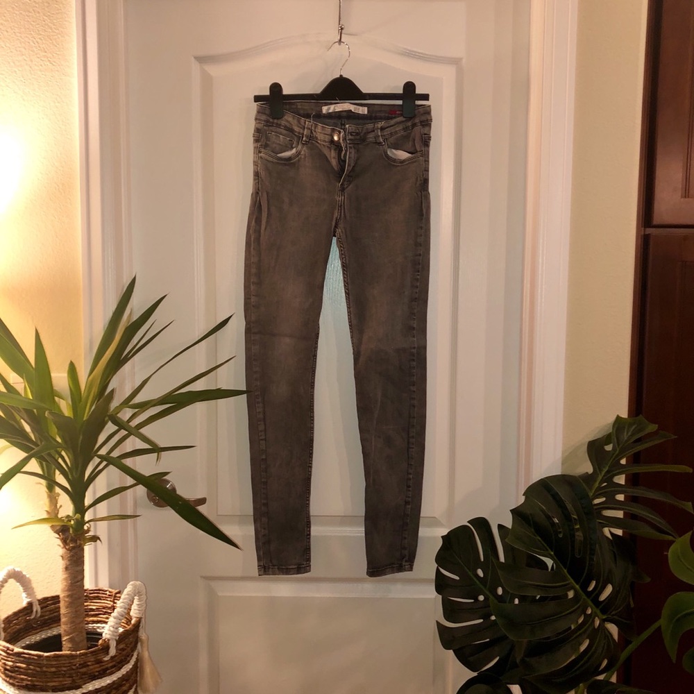 Grey jeans
